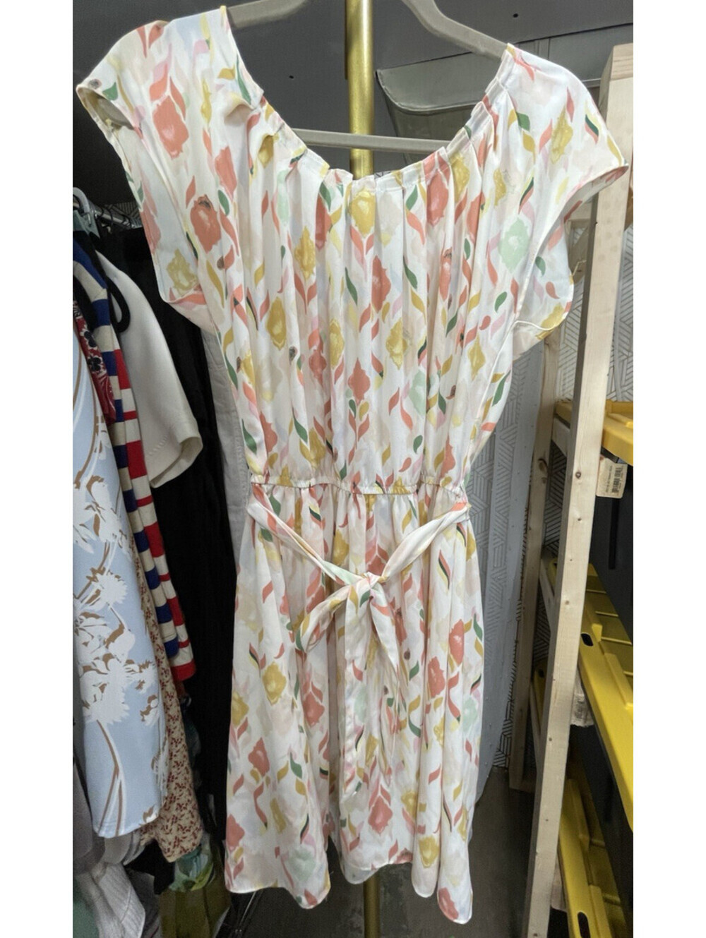 LC Lauren Conrad Peach Floral Dress Wmns M Back Tie Knee Length Chic Boho Summer